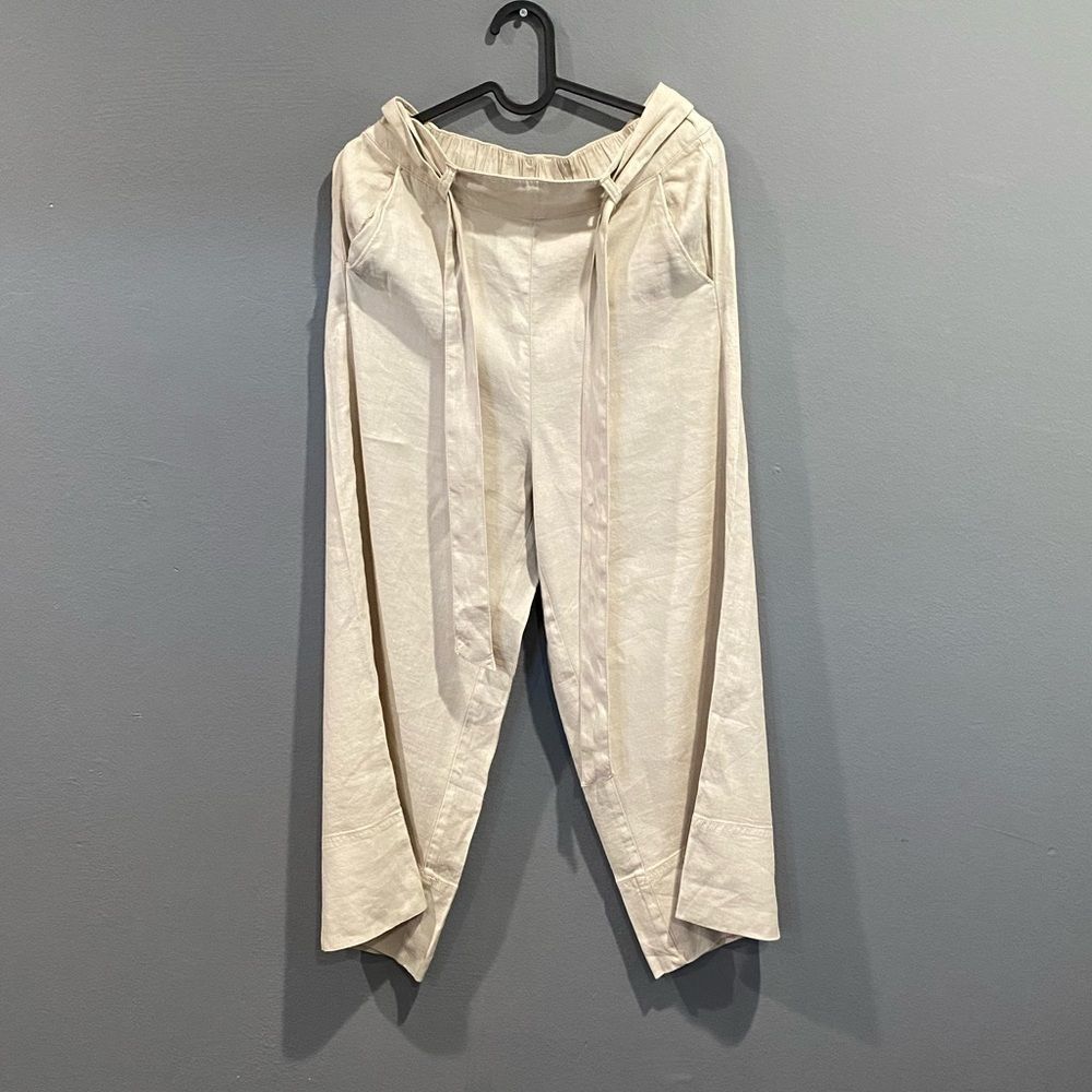 Splendid Cropped Paperbag Pant Vintage Sand SMALL Style: RW0070X
